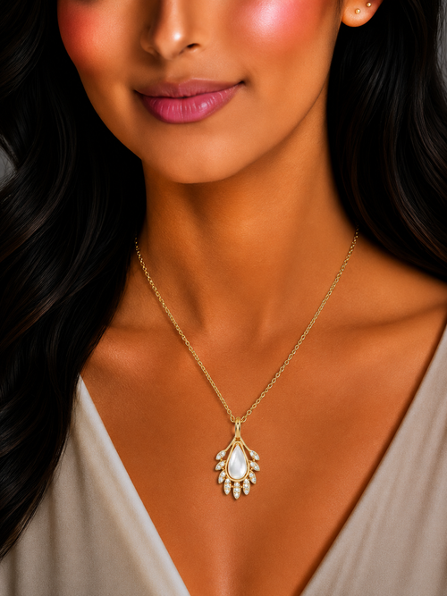 Damnstyle Anti-Tarnish Monalisa Stone Teardrop Pendant