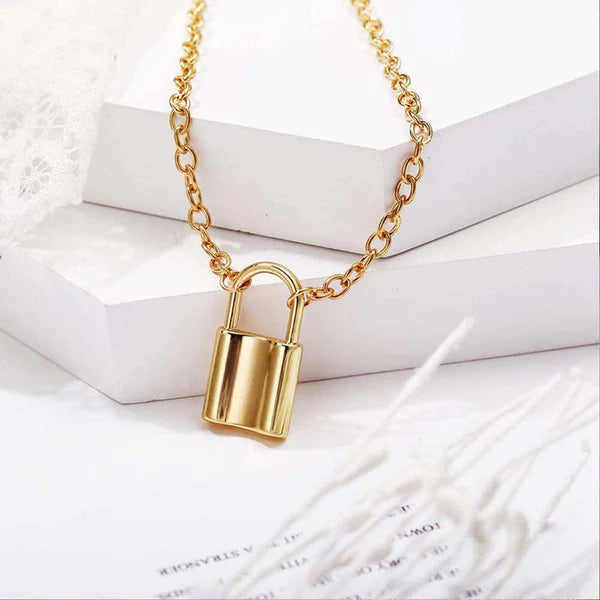 Damnstyle Necklace Anti-Tarnish Emerald Snake Pendant