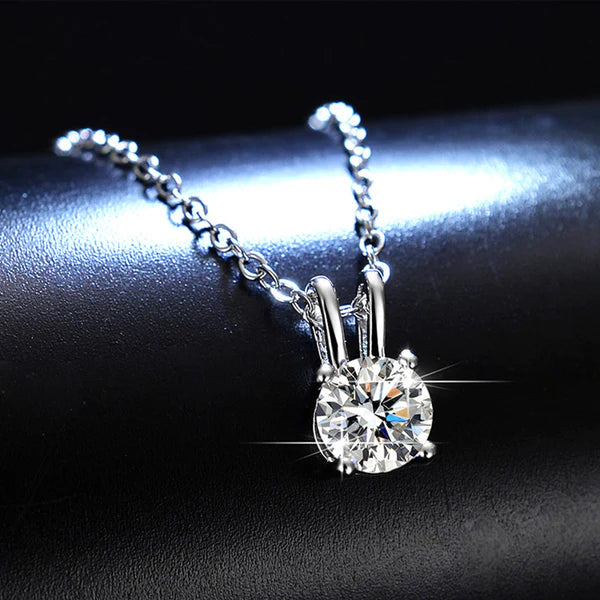 Damnstyle Silver-Plated Anti-Tarnish Crystal Circular Solitaire Pendant