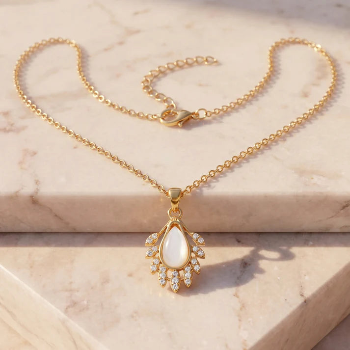 Damnstyle Anti-Tarnish Monalisa Stone Teardrop Pendant